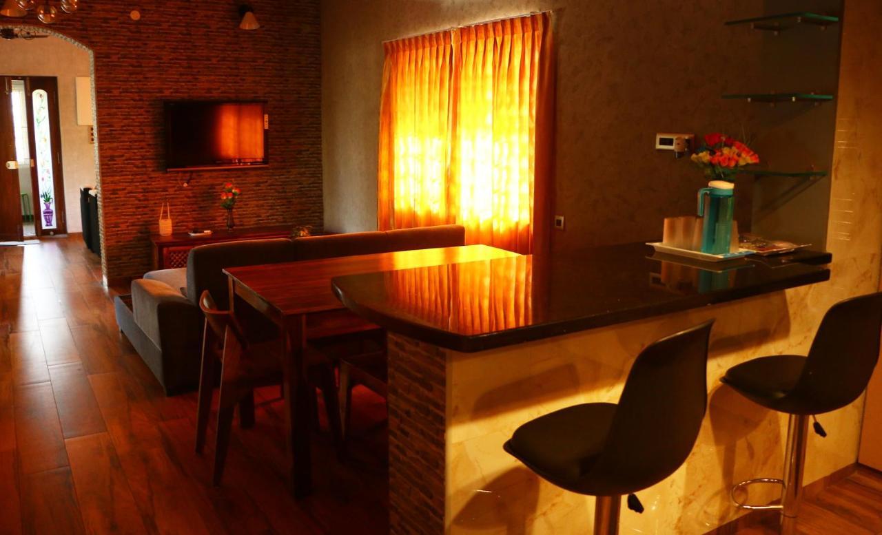 Penthouse 2Bhk With Bathtub And Terrace Pondicherry Exterior foto